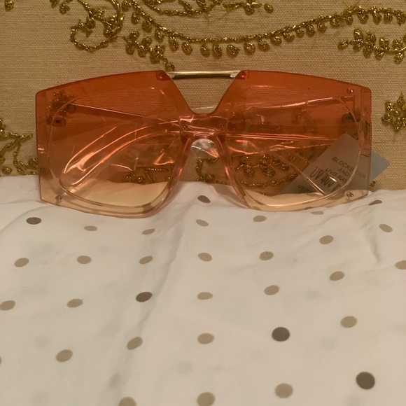 Oversized Orange Ombré Statement Sunglasses! - Picture 3 of 3